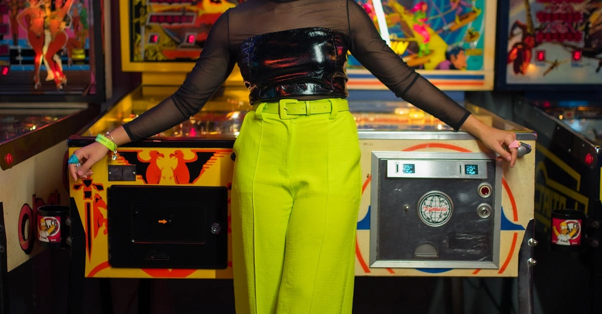 Винтажные немецкие игровые автоматы 80-90х годов в процессе реставрации